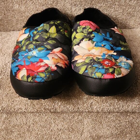 The North Face Women's Thermoball Traction Mule Slippers w/ Flowers Size 11 - Picture 3 of 11